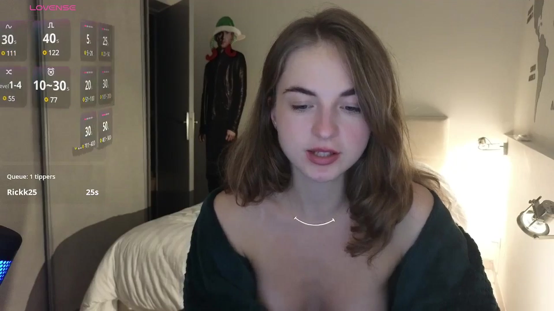 Gallery image thumbnail from Aliannaa's myfreecams stream on, 12/22/2024, 24:25 image 17 of 20
