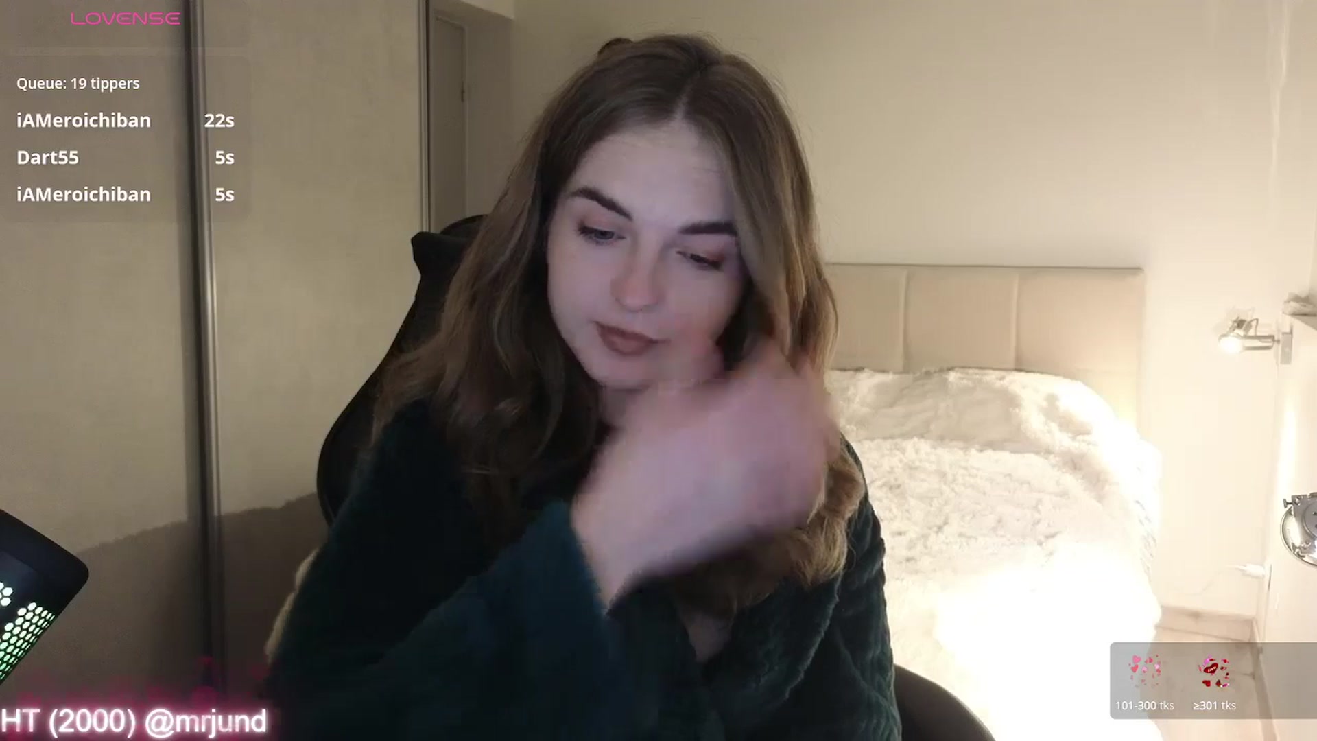 Gallery image thumbnail from Aliannaa's myfreecams stream on, 01/19/2025, 24:17 image 2 of 20