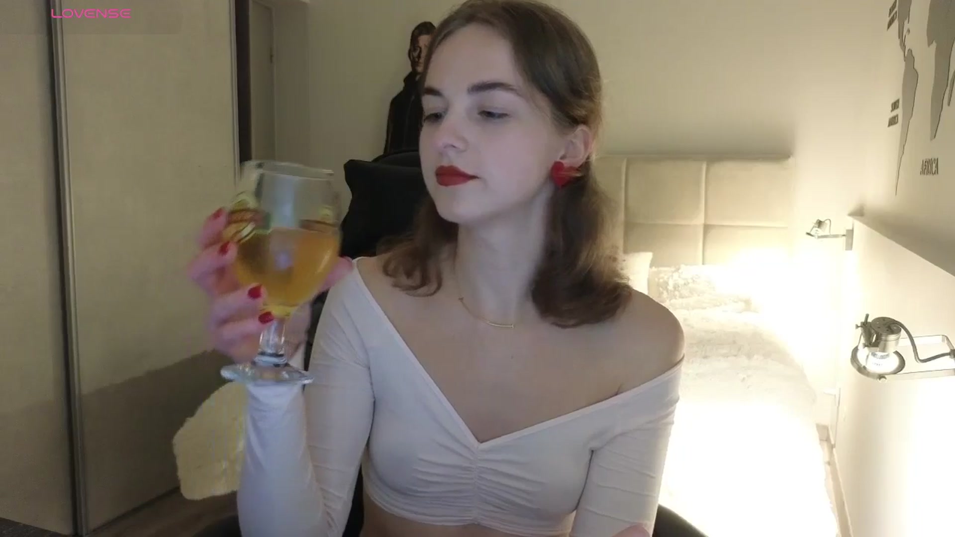 Gallery image thumbnail from Aliannaa's myfreecams stream on, 02/04/2025, 21:09 image 9 of 20