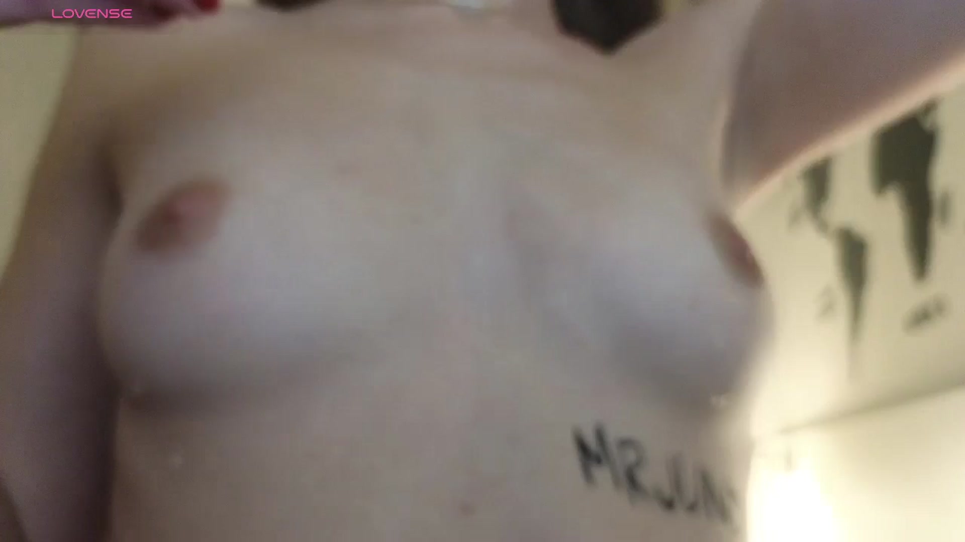 Gallery image thumbnail from Aliannaa's myfreecams stream on, 02/04/2025, 23:39 image 16 of 20
