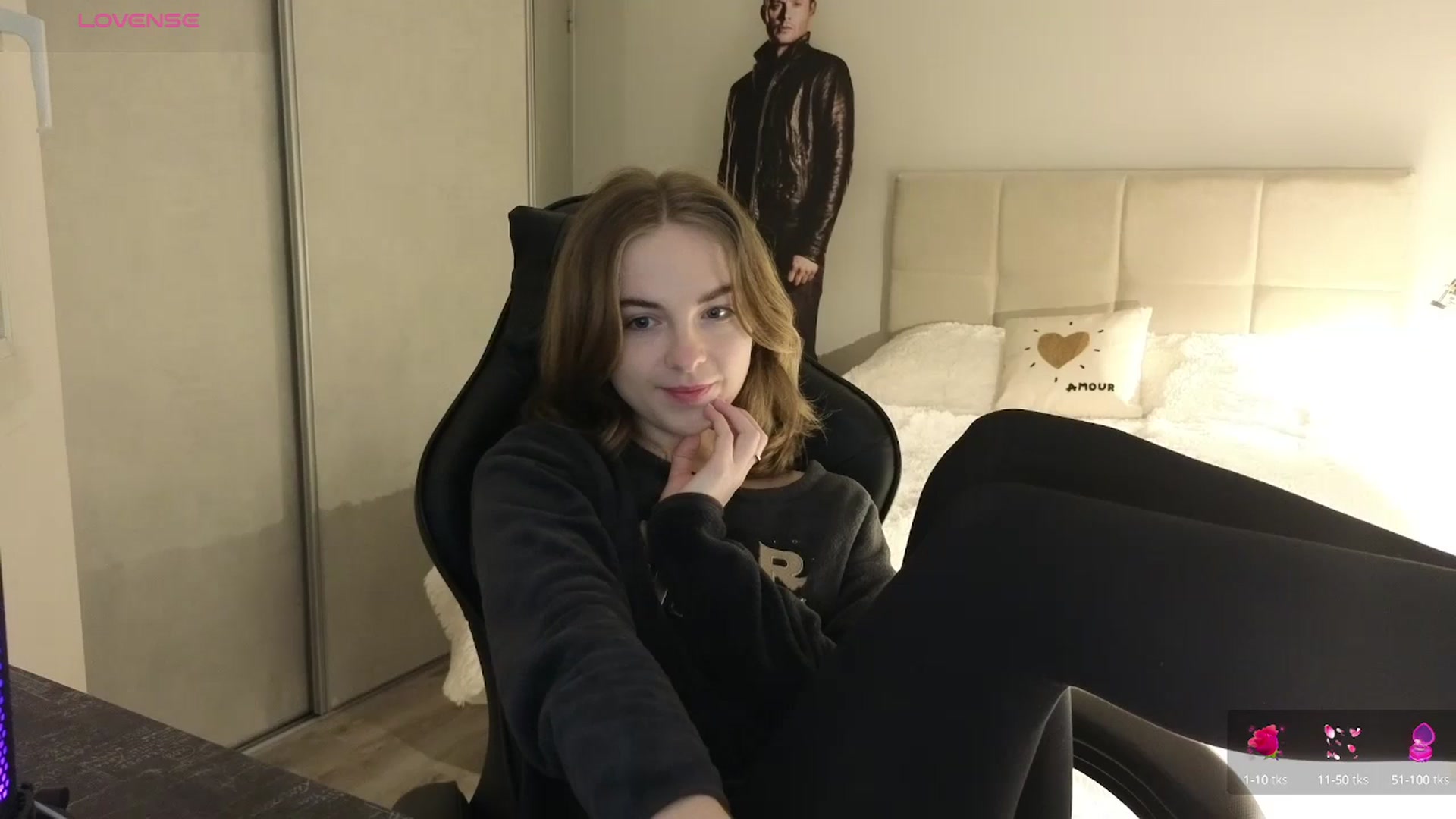 Gallery image thumbnail from Aliannaa's myfreecams stream on, 02/06/2025, 07:42 image 4 of 20