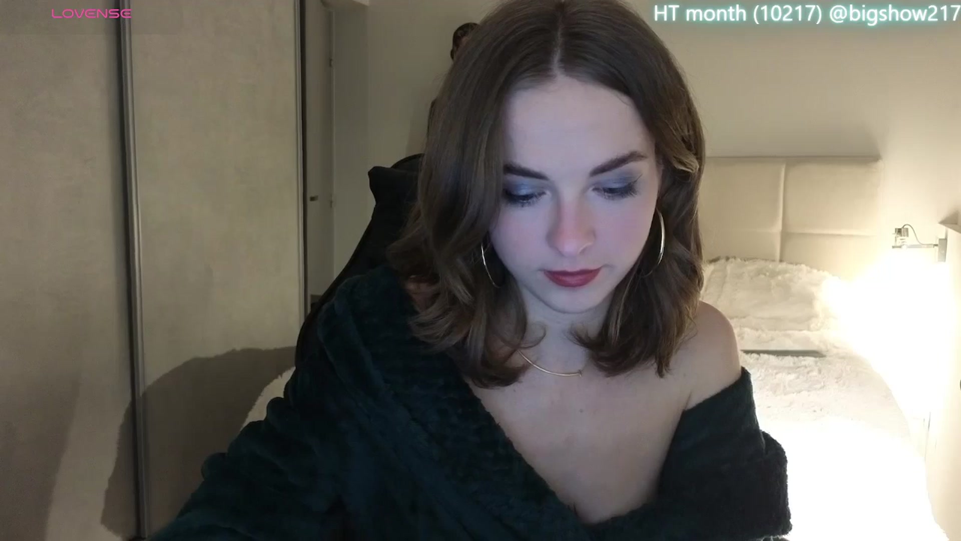 Gallery image thumbnail from Aliannaa's myfreecams stream on, 02/16/2025, 24:17 image 16 of 20