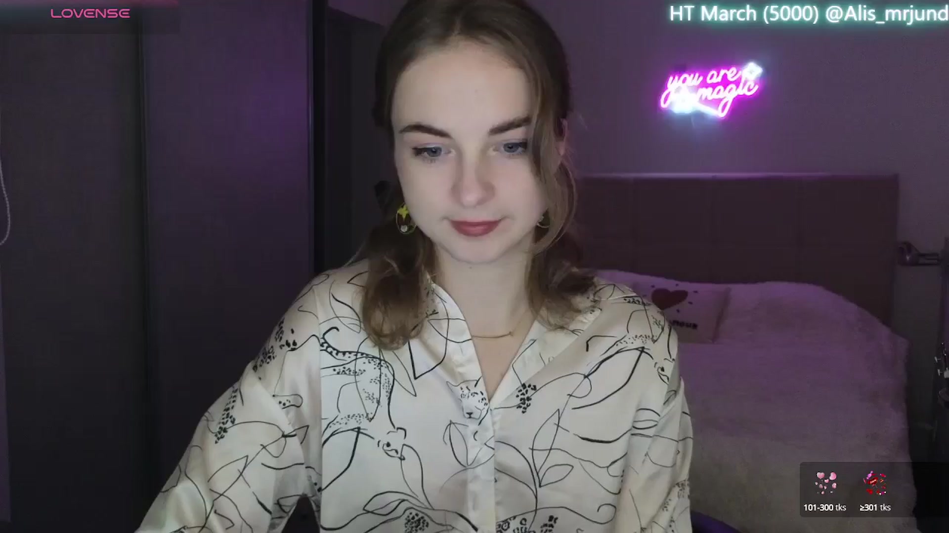 Gallery image thumbnail from Aliannaa's myfreecams stream on, 03/05/2025, 21:00 image 14 of 20