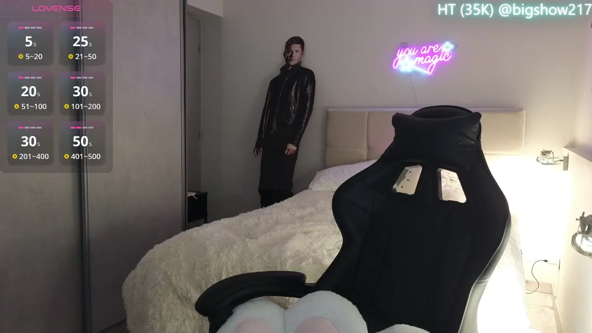 Gallery image thumbnail from Aliannaa's myfreecams stream on, 03/23/2025, 22:46 image 17 of 20