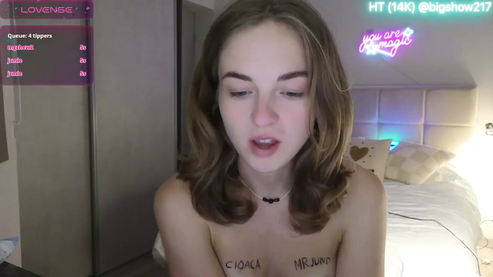 Gallery image thumbnail from Aliannaa's myfreecams stream on, 05/09/2025, 22:38 image 19 of 20