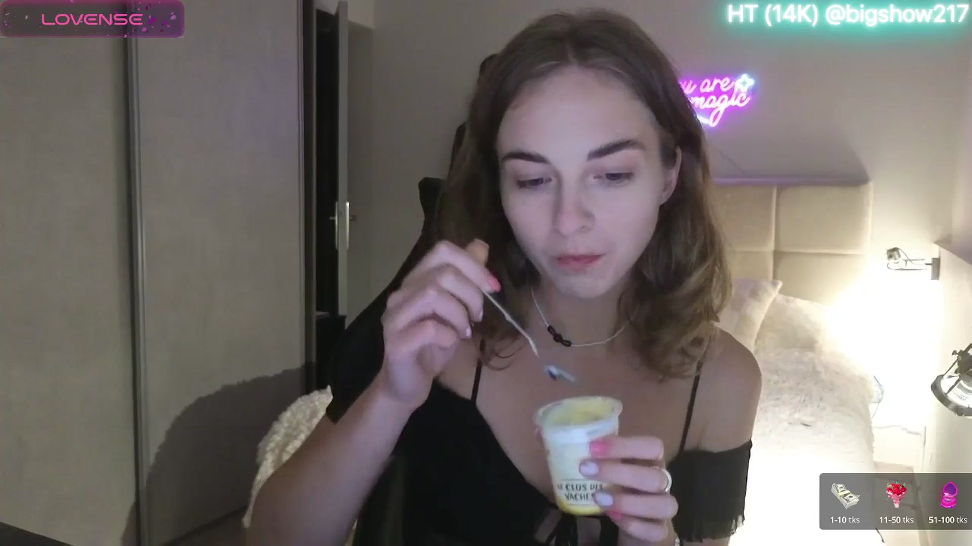 Gallery image thumbnail from Aliannaa's myfreecams stream on, 05/13/2025, 20:16 image 11 of 20