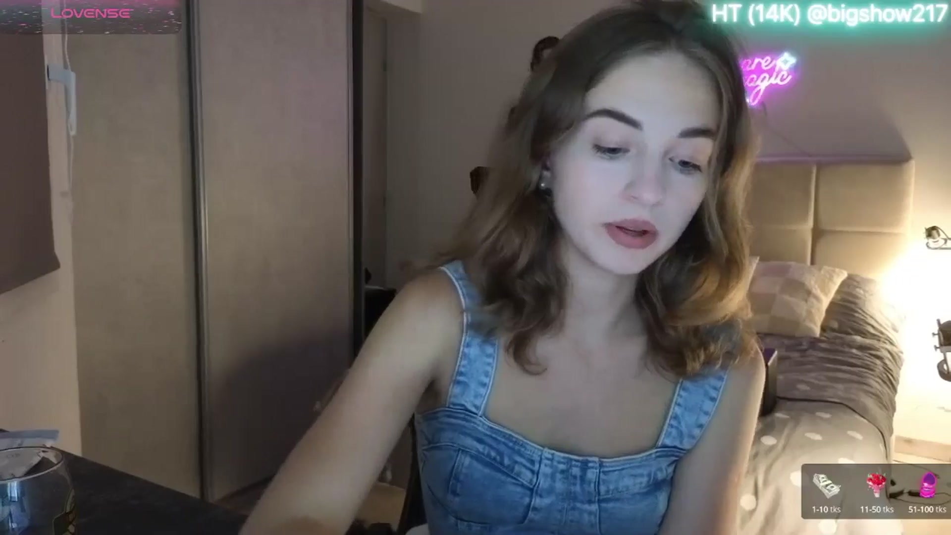 Gallery image thumbnail from Aliannaa's myfreecams stream on, 05/28/2025, 22:27 image 7 of 20