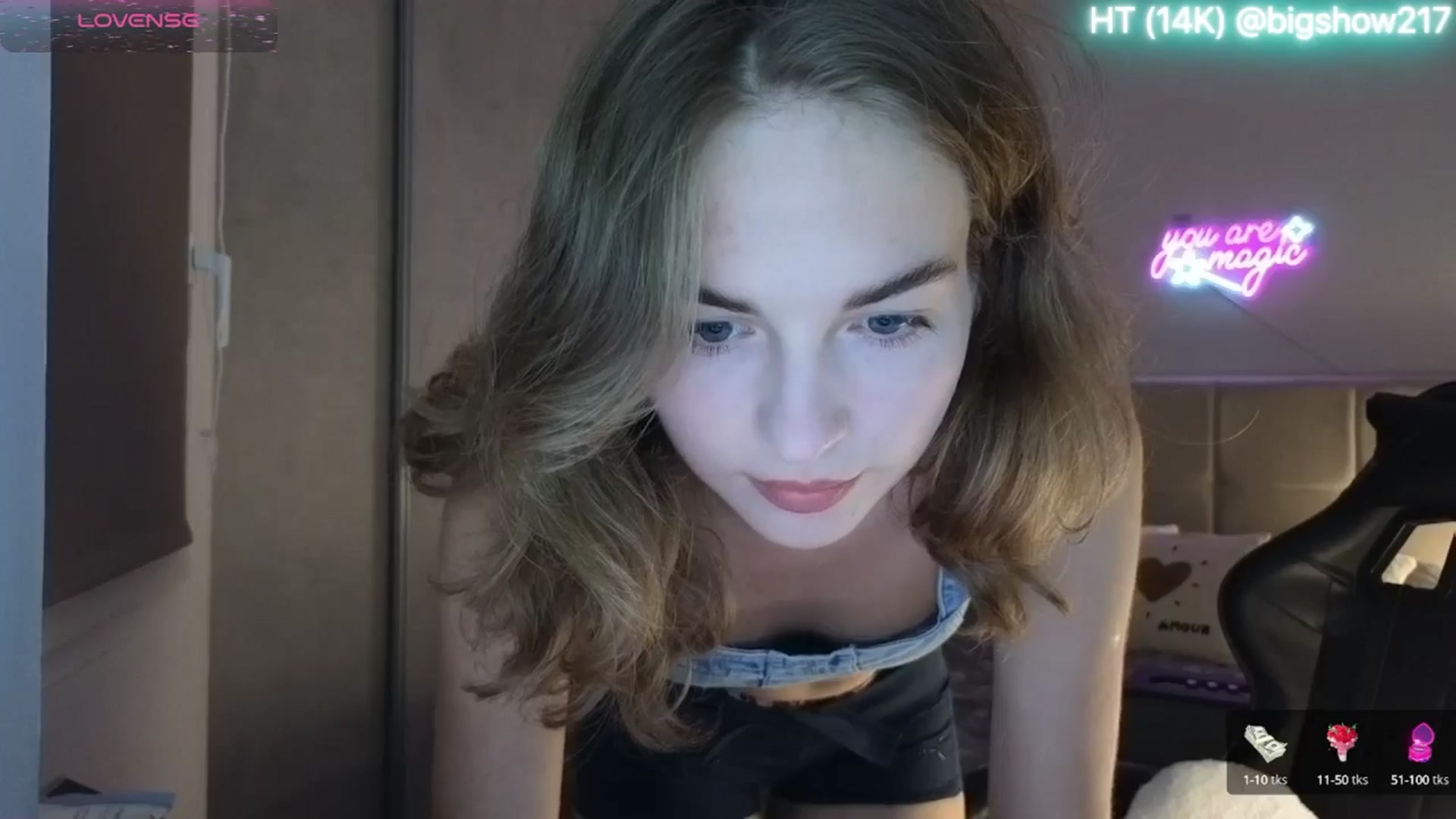 Gallery image thumbnail from Aliannaa's myfreecams stream on, 05/28/2025, 22:27 image 4 of 20
