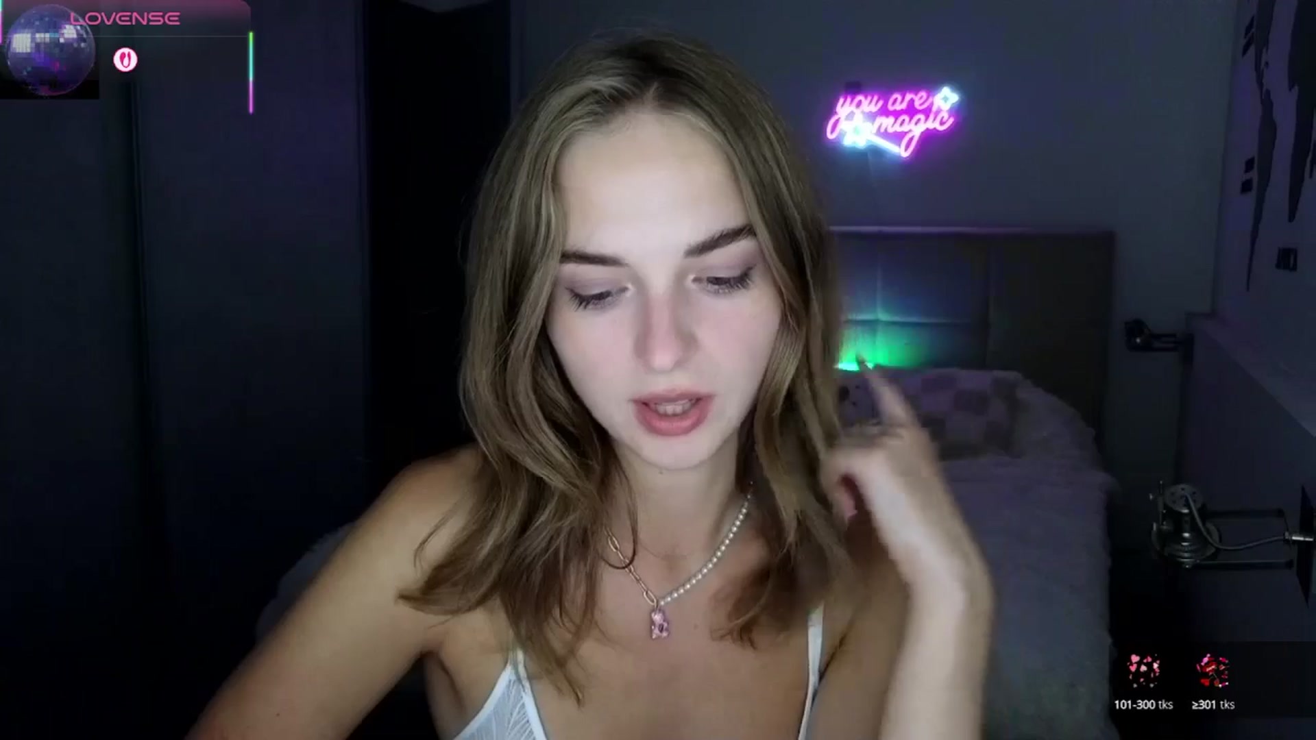 Gallery image thumbnail from Aliannaa's myfreecams stream on, 08/23/2025, 24:18 image 6 of 20