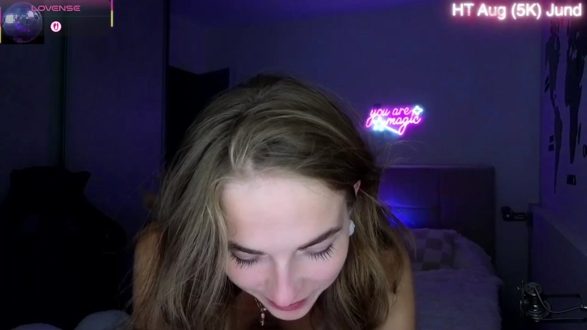 Gallery image thumbnail from Aliannaa's myfreecams stream on, 08/23/2025, 24:18 image 14 of 20