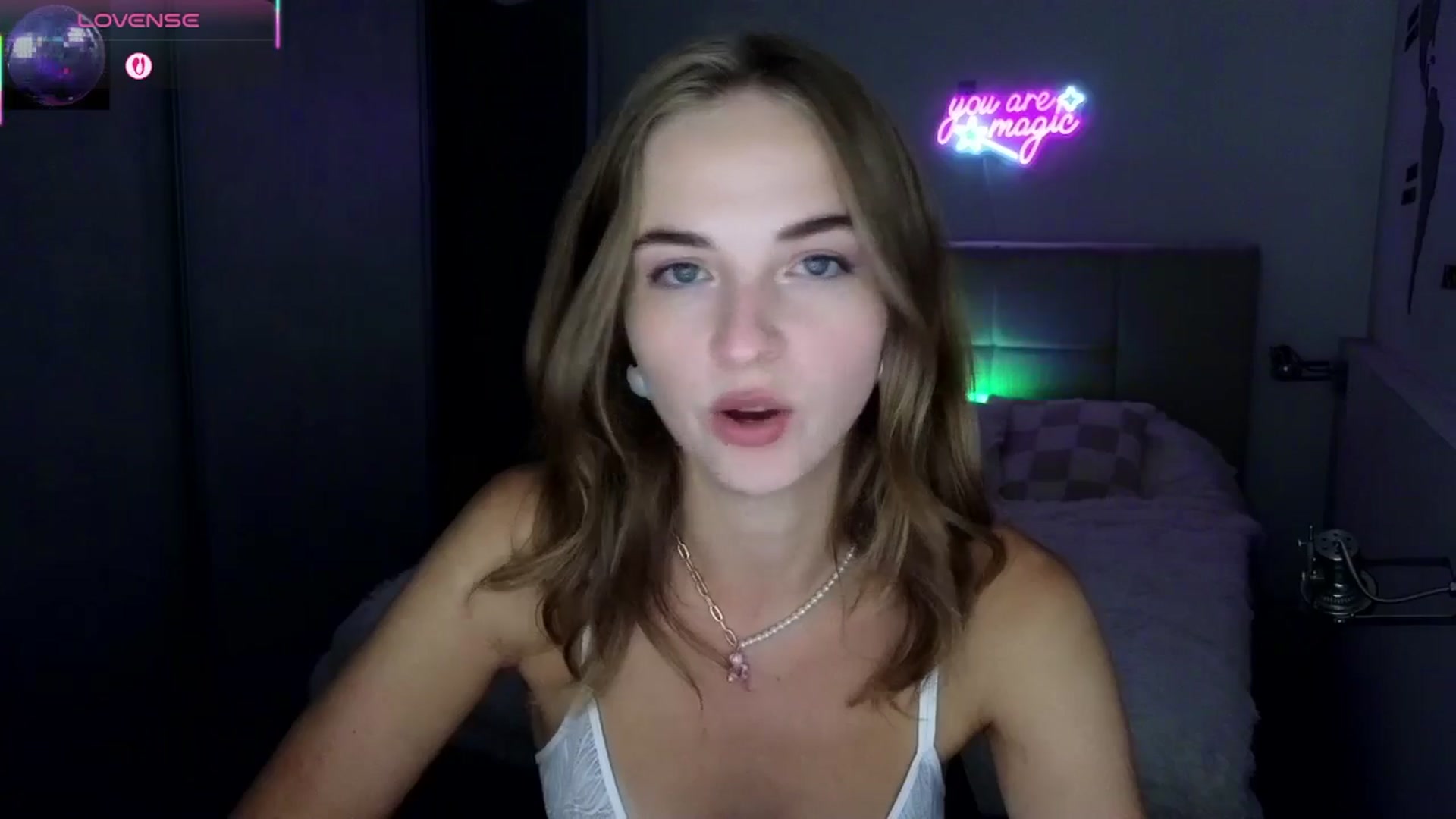 Gallery image thumbnail from Aliannaa's myfreecams stream on, 08/23/2025, 24:18 image 2 of 20
