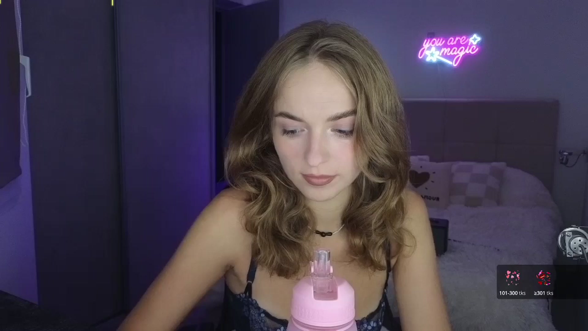 Gallery image thumbnail from Aliannaa's myfreecams stream on, 09/01/2025, 19:02 image 18 of 20
