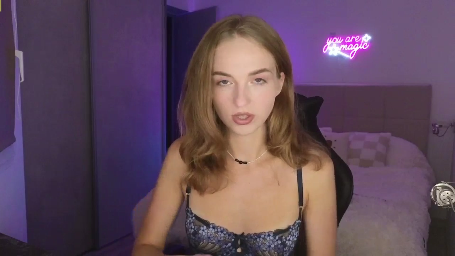 Gallery image thumbnail from Aliannaa's myfreecams stream on, 09/01/2025, 20:16 image 2 of 20