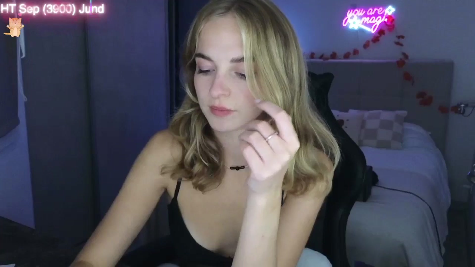 Gallery image thumbnail from Aliannaa's myfreecams stream on, 09/15/2025, 20:09 image 14 of 20