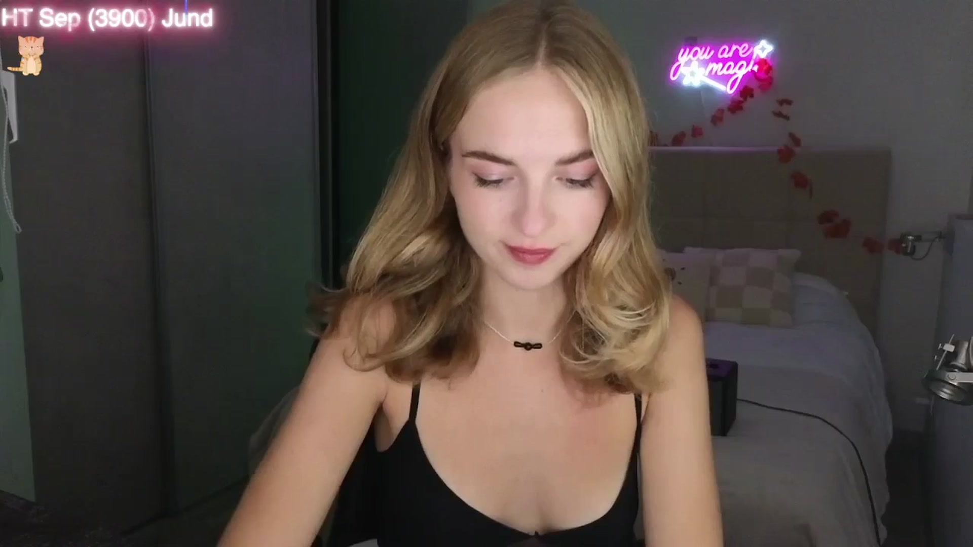 Gallery image thumbnail from Aliannaa's myfreecams stream on, 09/15/2025, 20:09 image 3 of 20