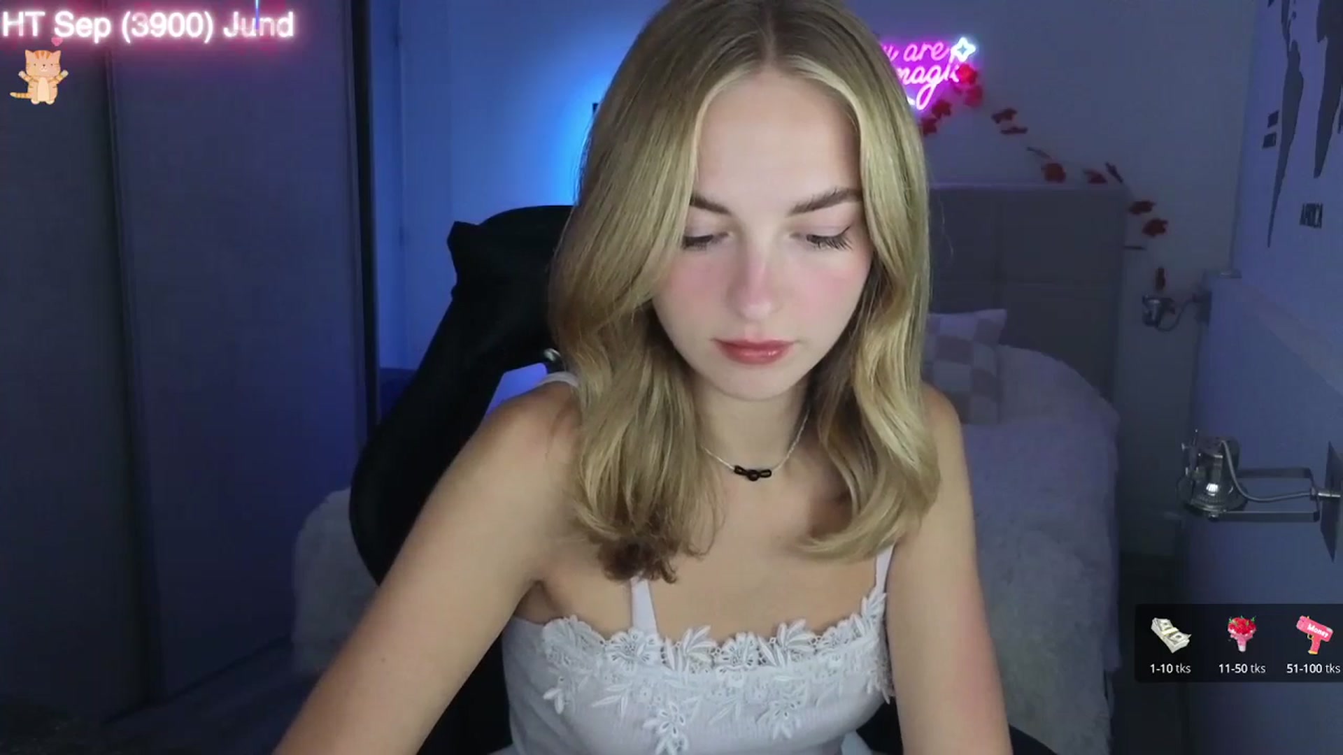 Gallery image thumbnail from Aliannaa's myfreecams stream on, 09/16/2025, 18:48 image 7 of 20