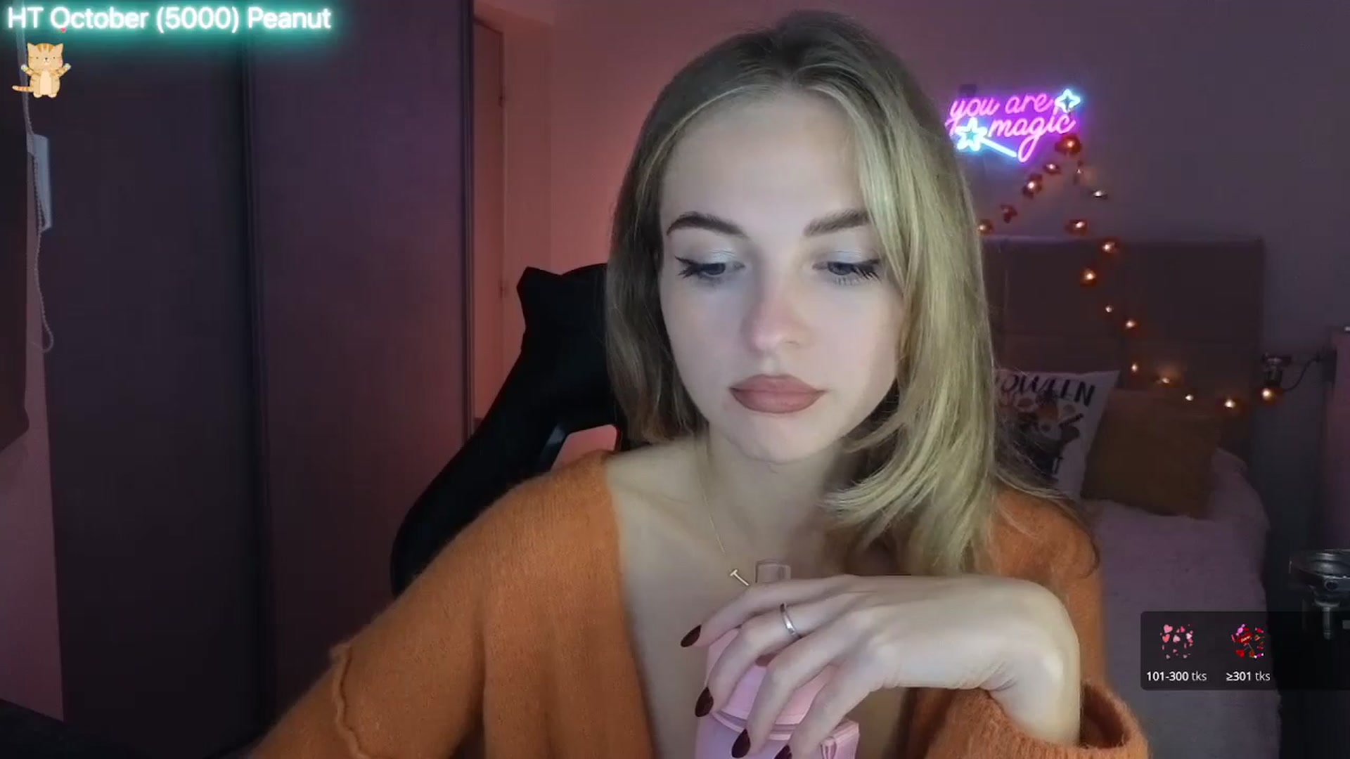 Gallery image thumbnail from Aliannaa's myfreecams stream on, 10/05/2025, 20:56 image 12 of 20