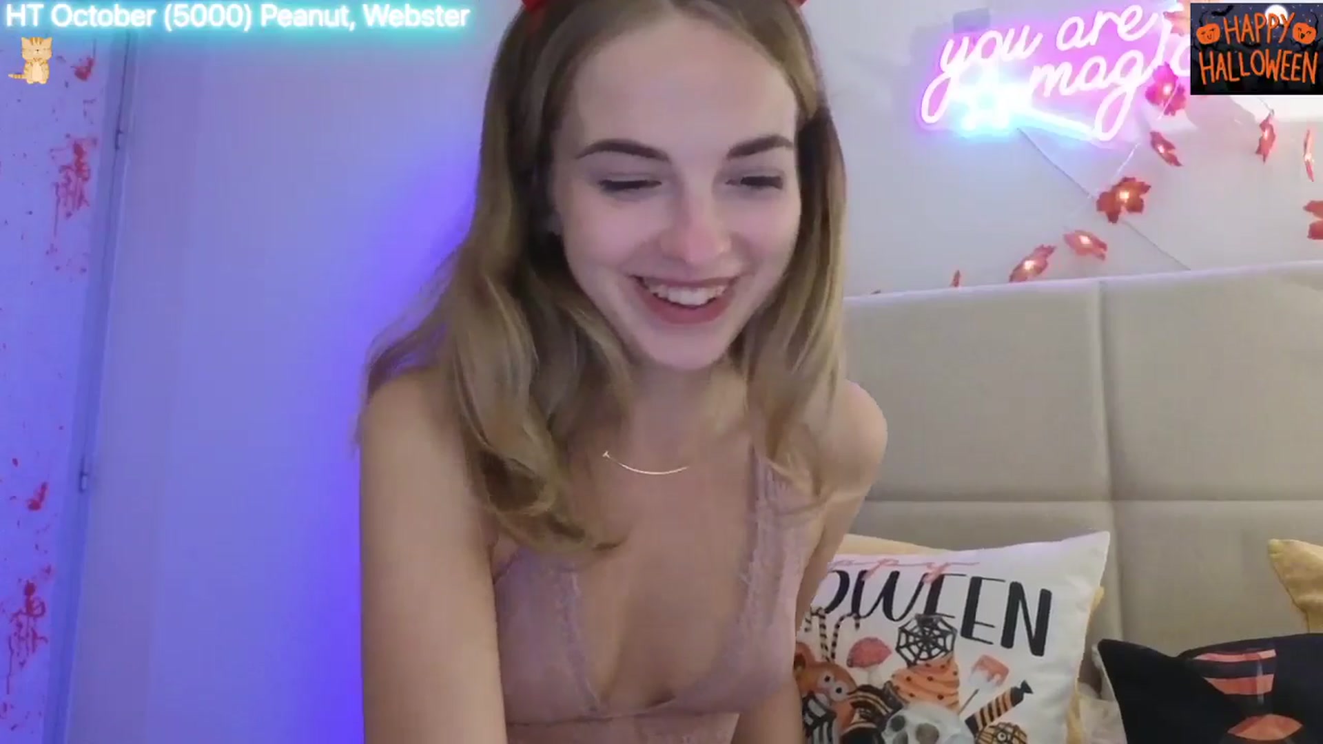 Gallery image thumbnail from Aliannaa's myfreecams stream on, 10/15/2025, 22:42 image 8 of 20
