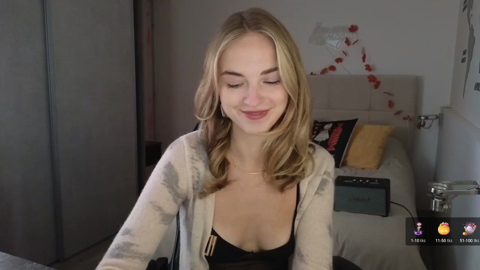 Gallery image thumbnail from Aliannaa's myfreecams stream on, 10/16/2025, 09:11 image 7 of 20
