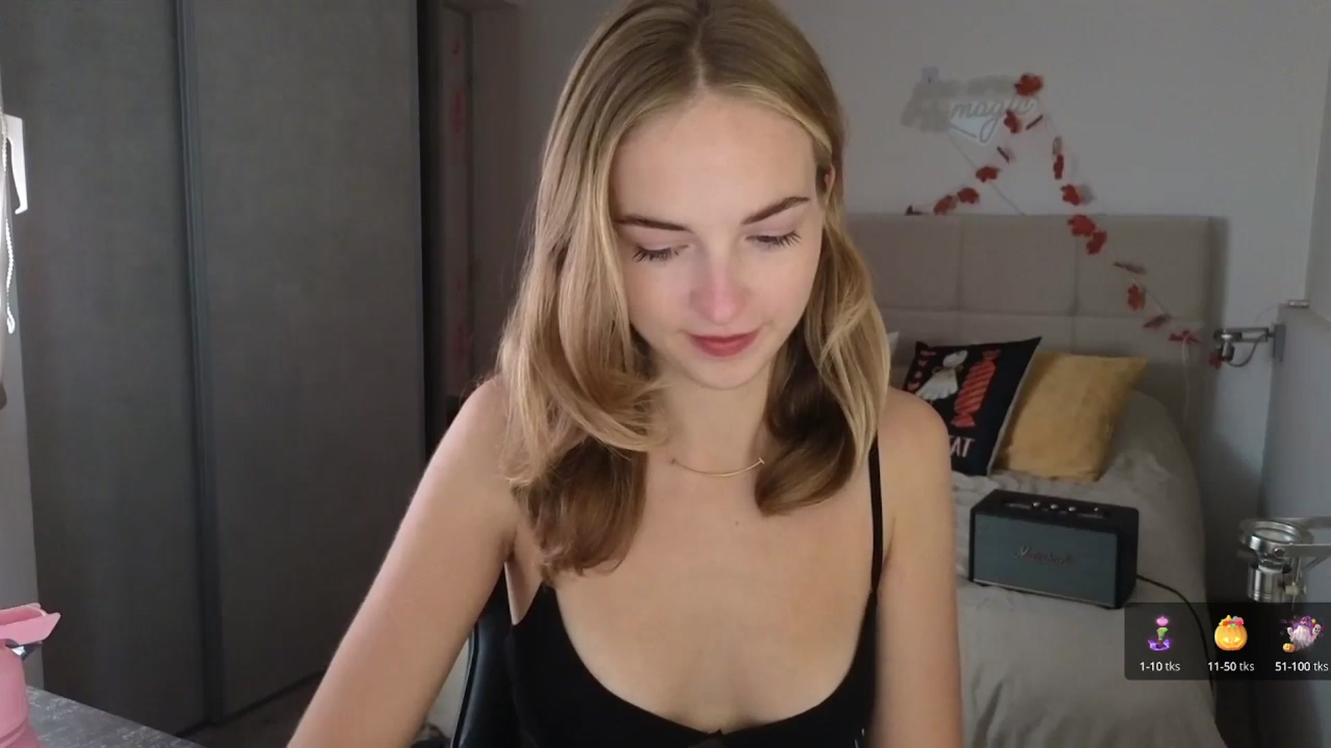 Gallery image thumbnail from Aliannaa's myfreecams stream on, 10/16/2025, 09:49 image 7 of 20