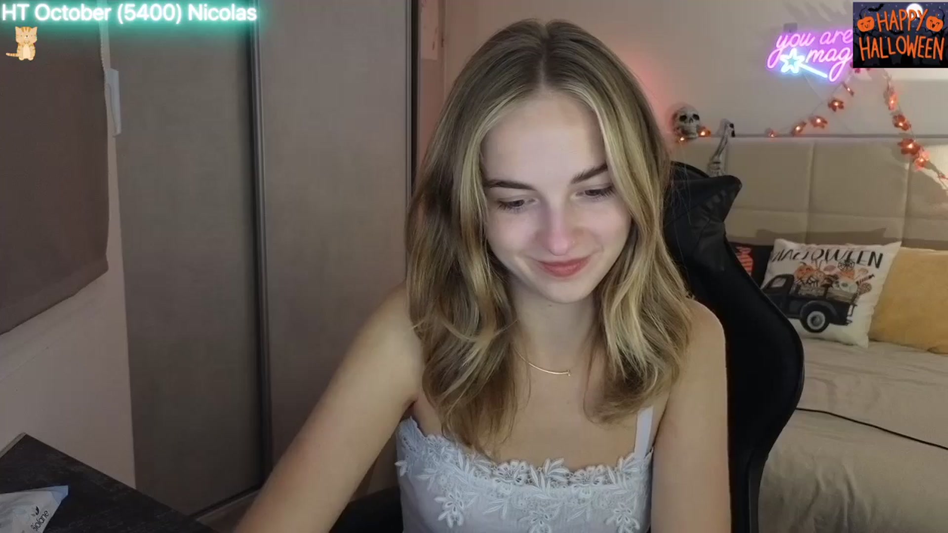 Gallery image thumbnail from Aliannaa's myfreecams stream on, 10/16/2025, 21:21 image 18 of 20