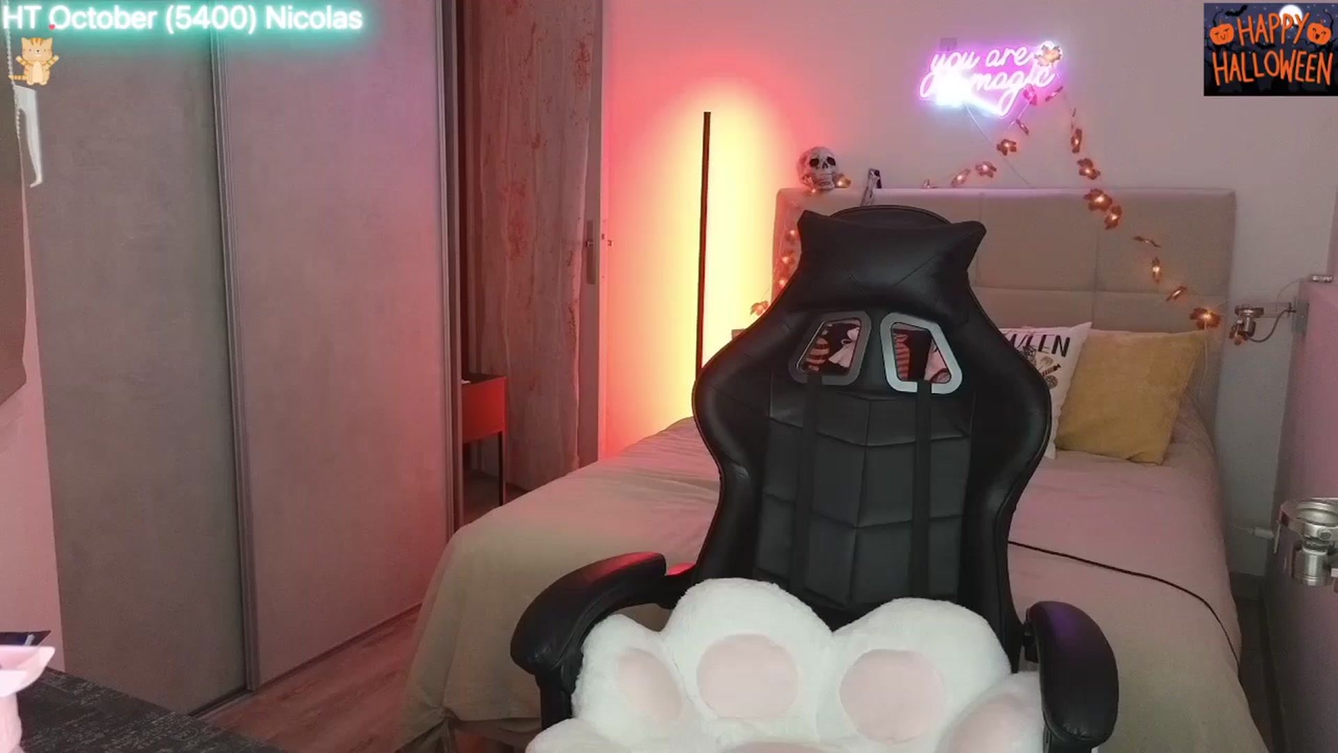Gallery image thumbnail from Aliannaa's myfreecams stream on, 10/16/2025, 21:21 image 4 of 20