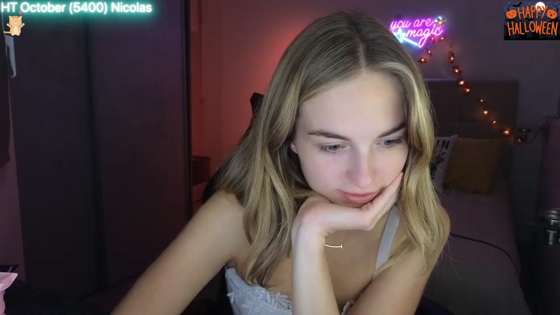 Gallery image thumbnail from Aliannaa's myfreecams stream on, 10/16/2025, 21:21 image 6 of 20