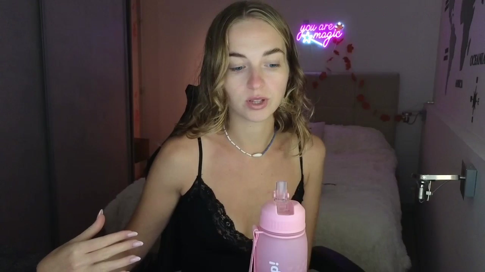 Gallery image thumbnail from Aliannaa's myfreecams stream on, 11/09/2025, 20:59 image 2 of 20