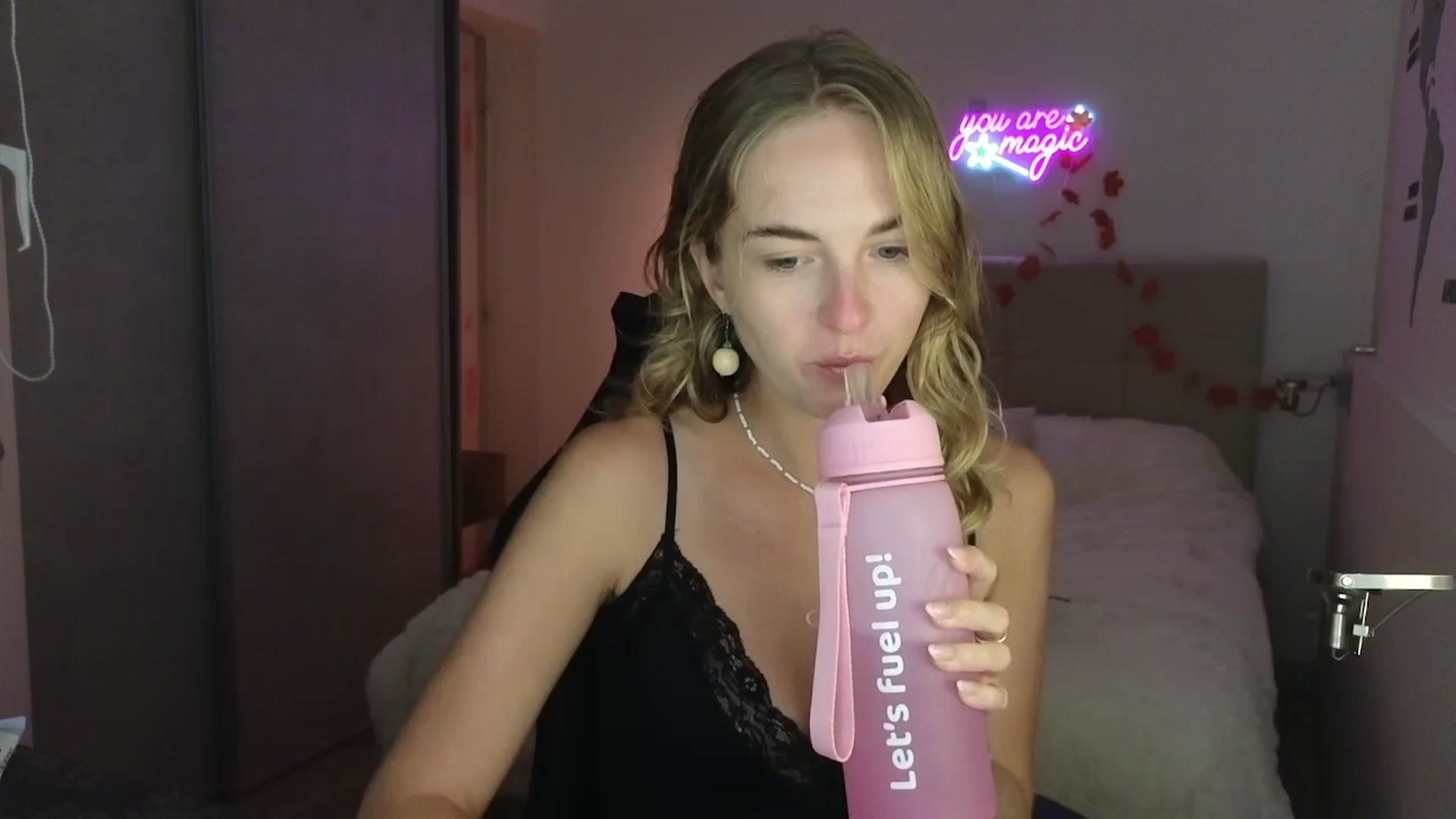 Gallery image thumbnail from Aliannaa's myfreecams stream on, 11/09/2025, 20:59 image 7 of 20