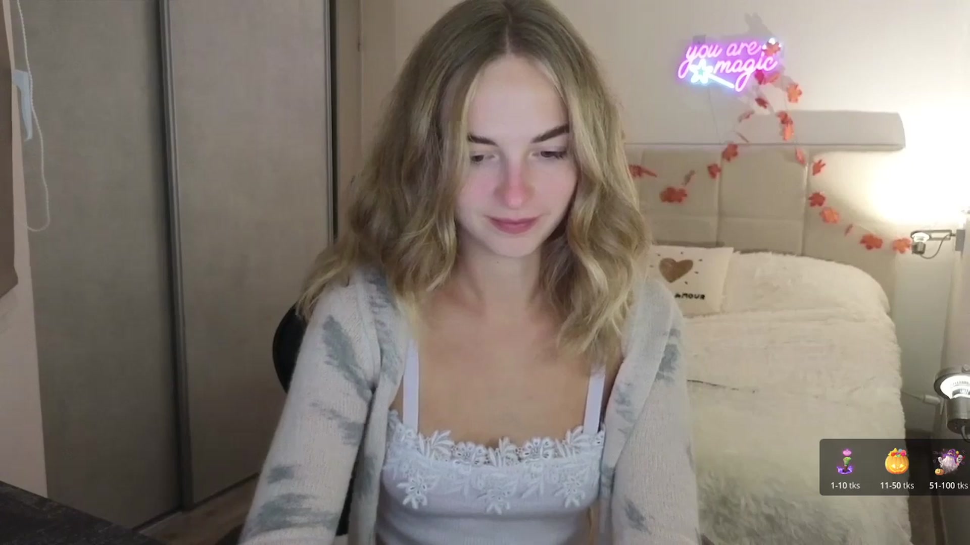 Gallery image thumbnail from Aliannaa's myfreecams stream on, 11/10/2025, 21:48 image 17 of 20