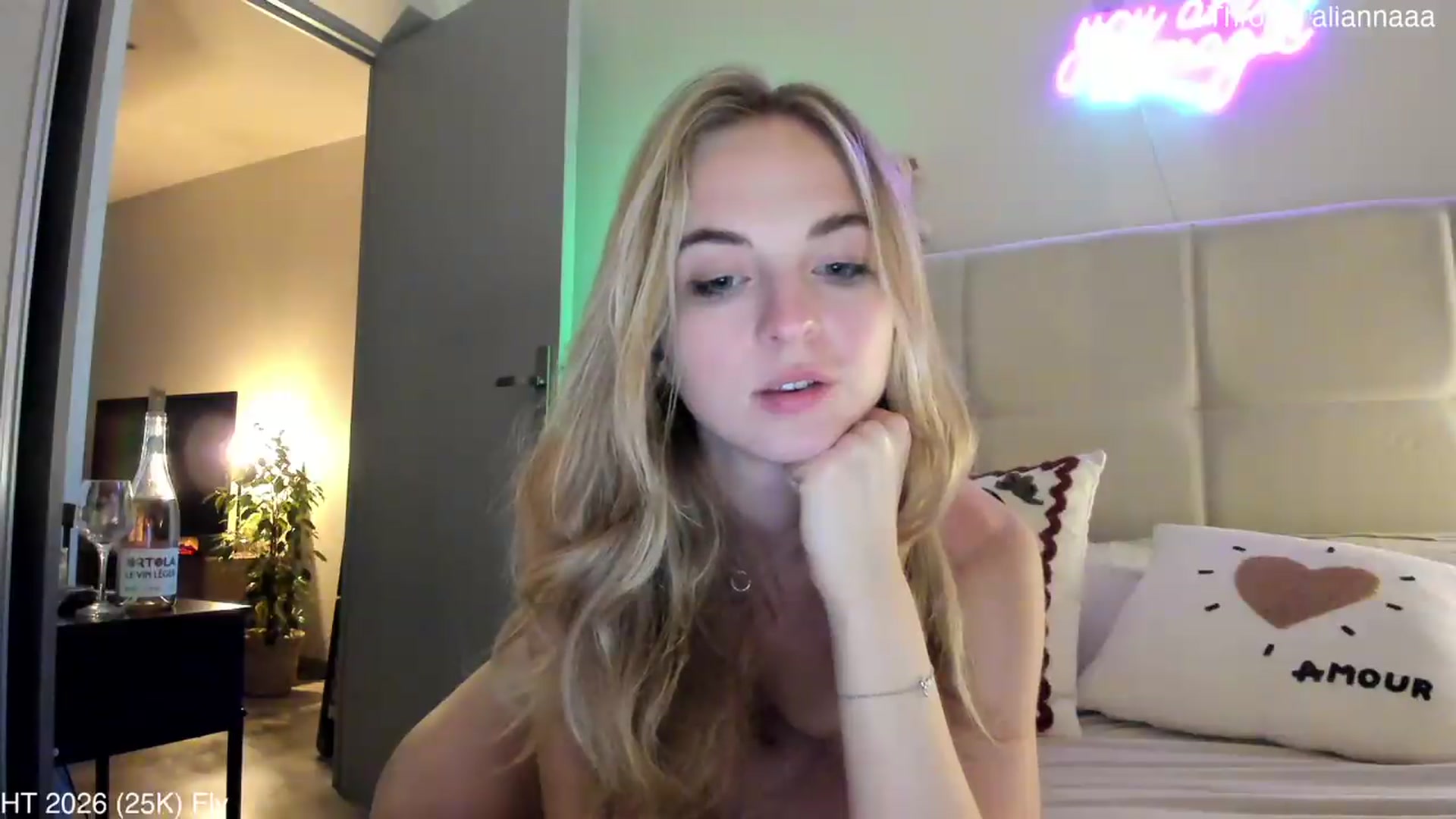 Gallery image thumbnail from Aliannaa's myfreecams stream on, 07/08/2026, 24:17 image 2 of 20