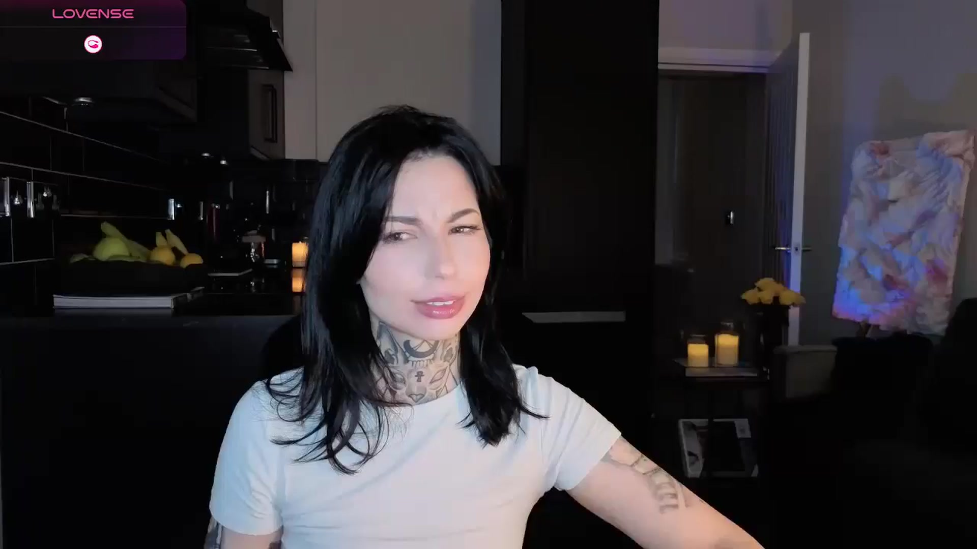 Gallery image thumbnail from Alice's myfreecams stream on, 12/20/2025, 10:10 image 1 of 20