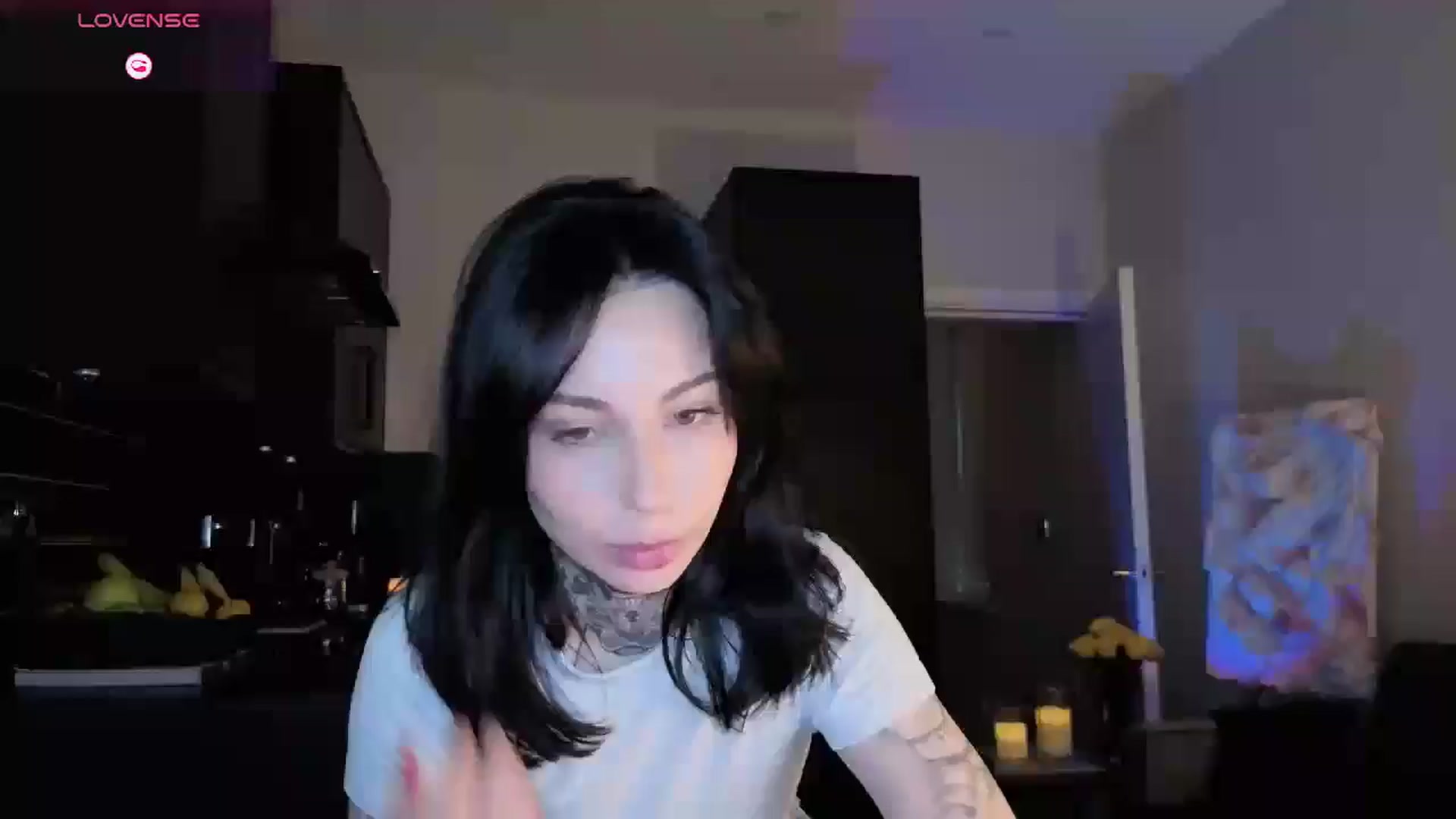 Gallery image thumbnail from Alice's myfreecams stream on, 12/20/2025, 10:10 image 18 of 20