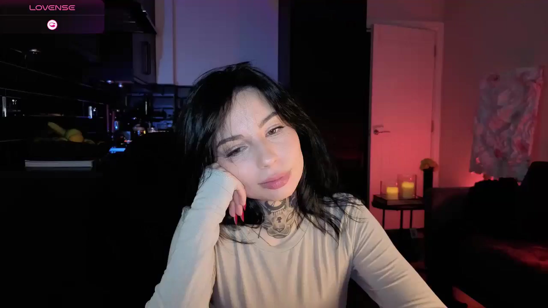 Gallery image thumbnail from Alice's myfreecams stream on, 12/23/2025, 09:10 image 6 of 20