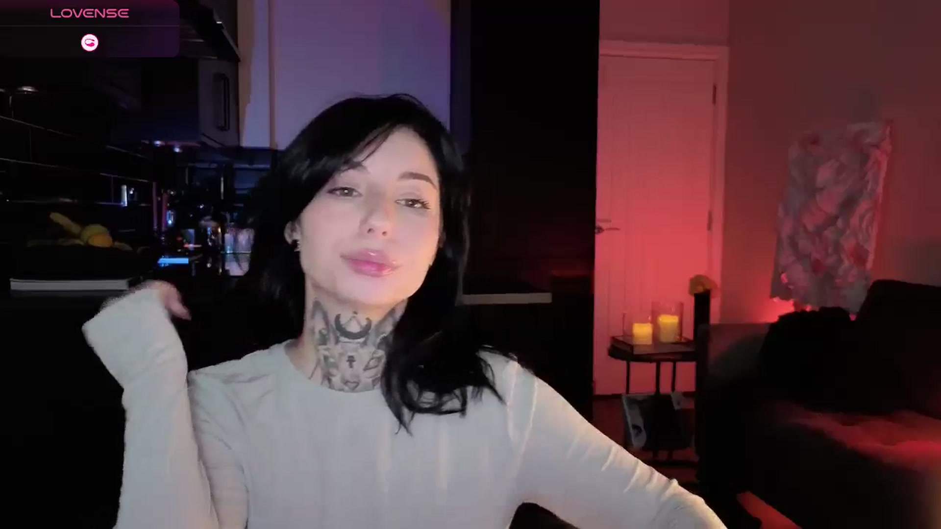 Gallery image thumbnail from Alice's myfreecams stream on, 12/23/2025, 11:36 image 16 of 20