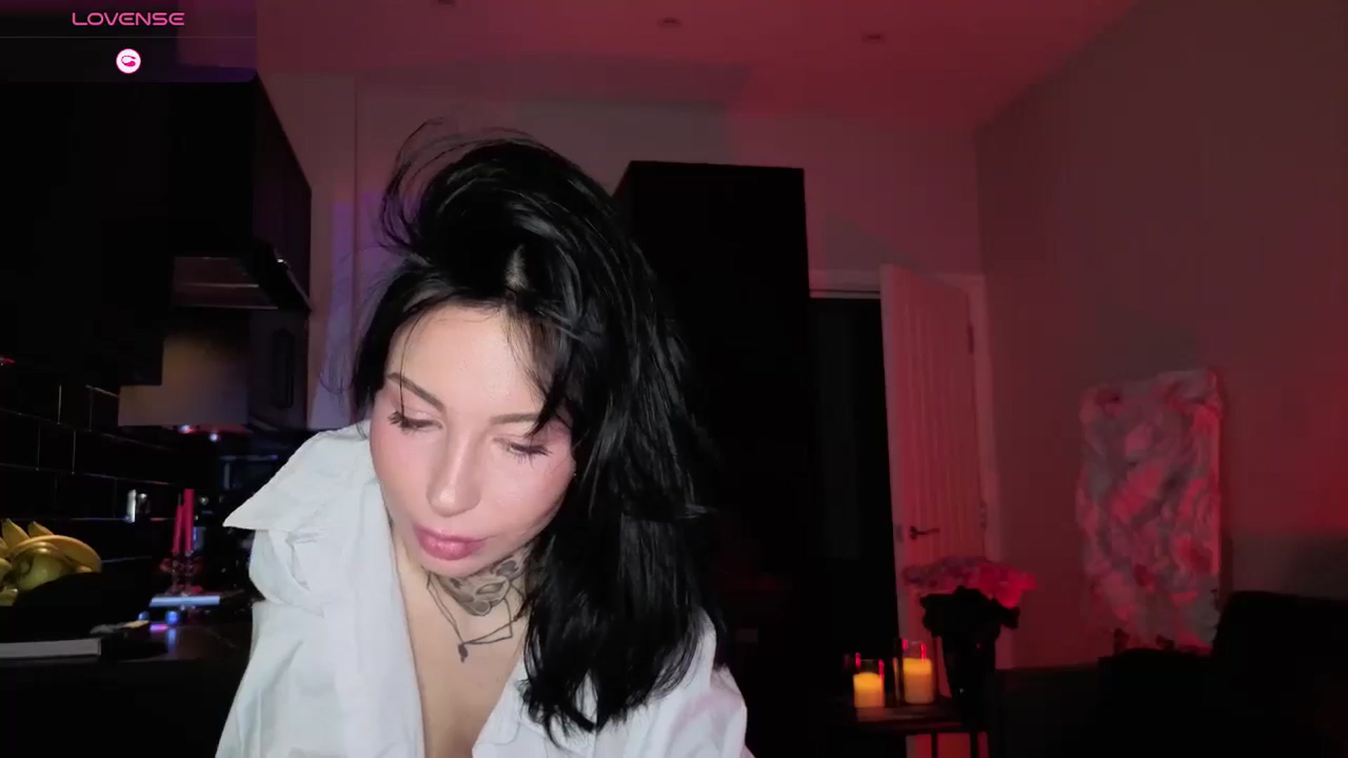 Gallery image thumbnail from Alice's myfreecams stream on, 12/25/2025, 04:58 image 16 of 20