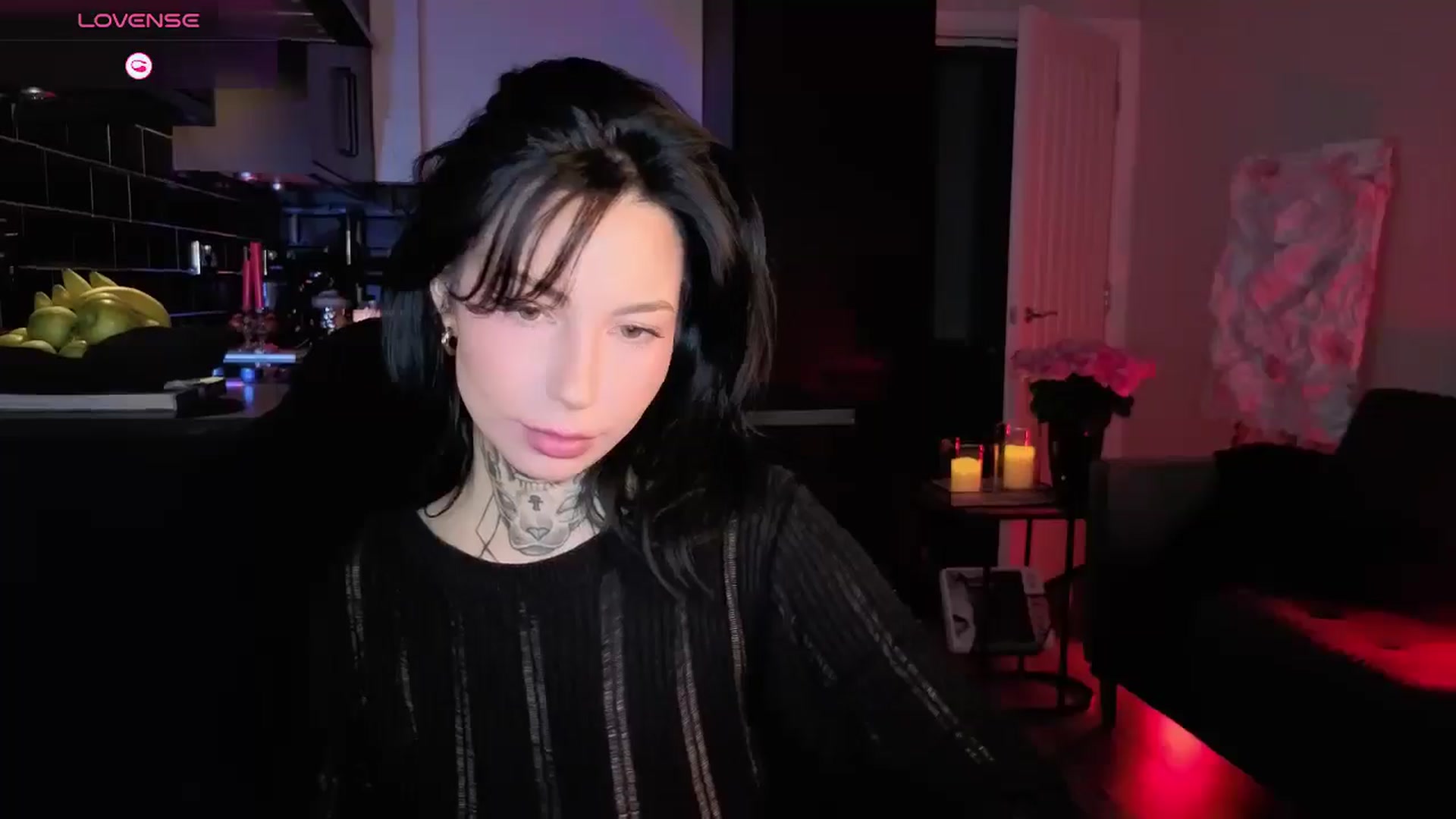 Gallery image thumbnail from Alice's myfreecams stream on, 12/25/2025, 04:58 image 6 of 20