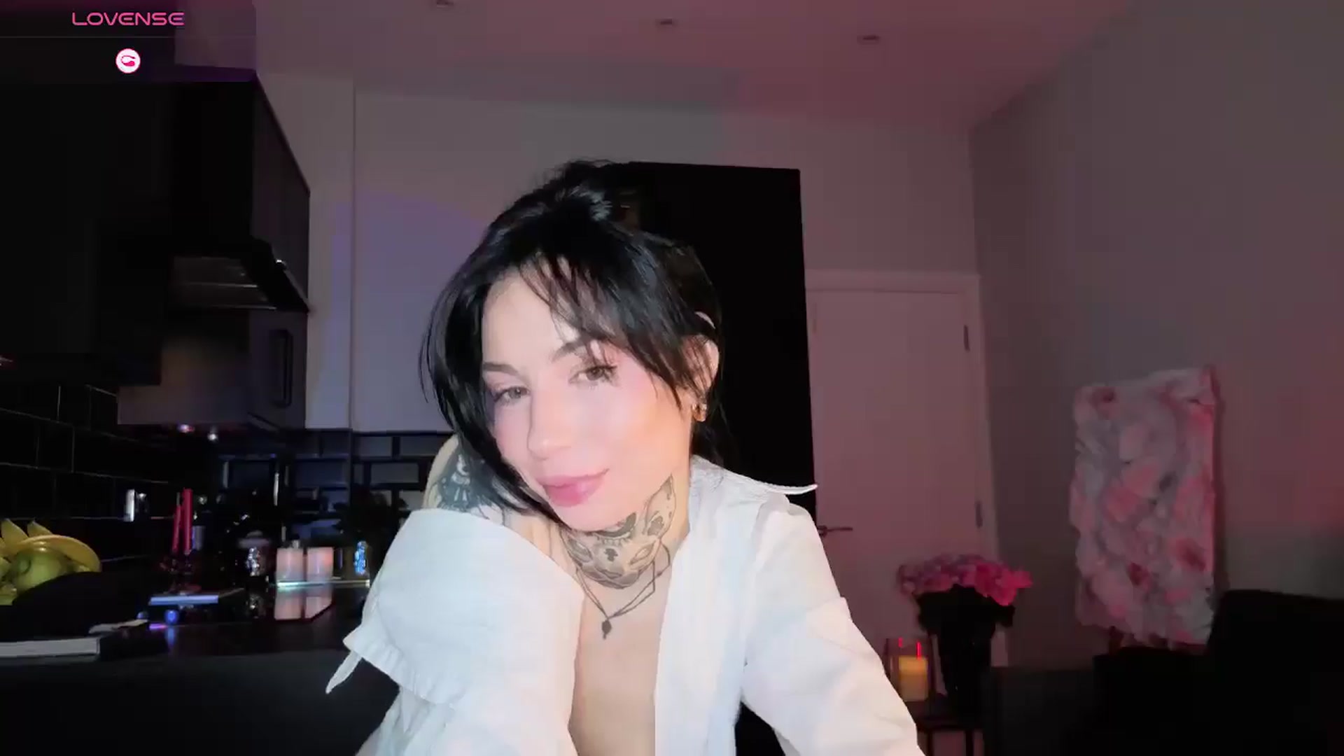 Gallery image thumbnail from Alice's myfreecams stream on, 12/25/2025, 04:58 image 20 of 20