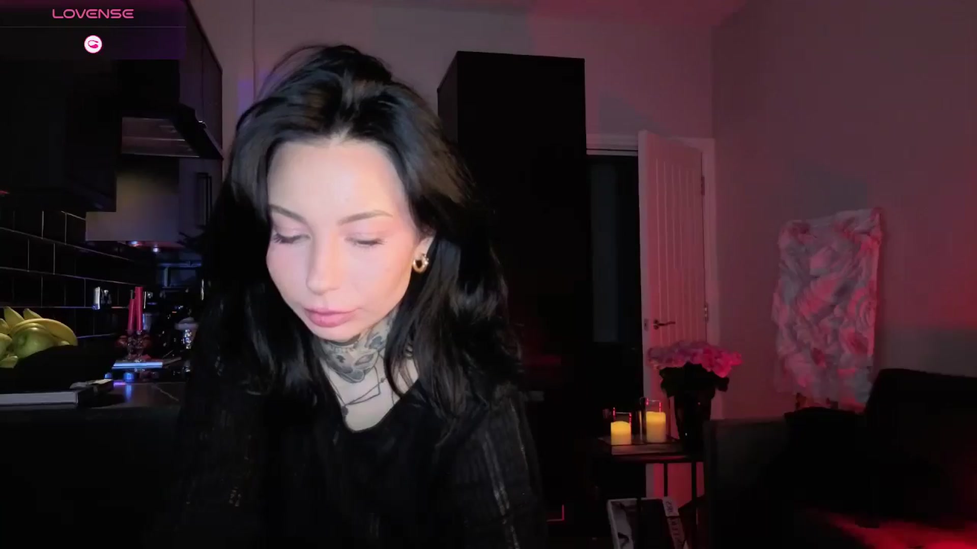Gallery image thumbnail from Alice's myfreecams stream on, 12/25/2025, 04:58 image 8 of 20