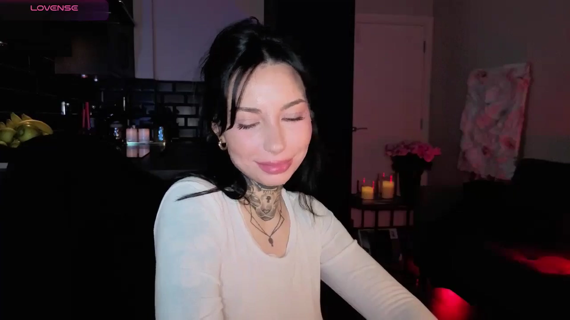 Gallery image thumbnail from Alice's myfreecams stream on, 12/25/2025, 07:23 image 13 of 20