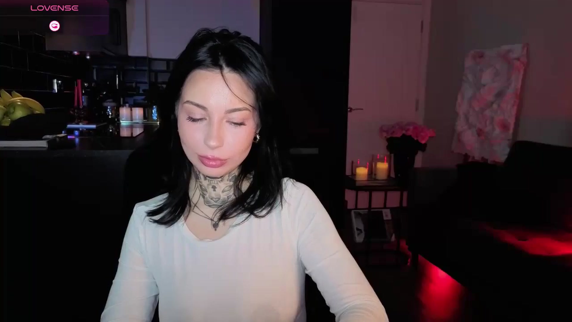 Gallery image thumbnail from Alice's myfreecams stream on, 12/25/2025, 07:23 image 9 of 20