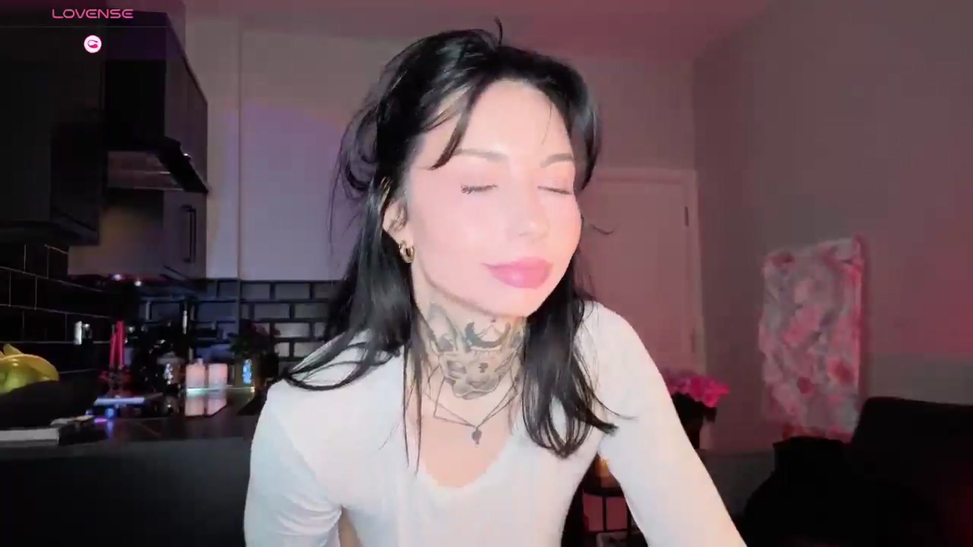 Gallery image thumbnail from Alice's myfreecams stream on, 12/25/2025, 07:23 image 10 of 20