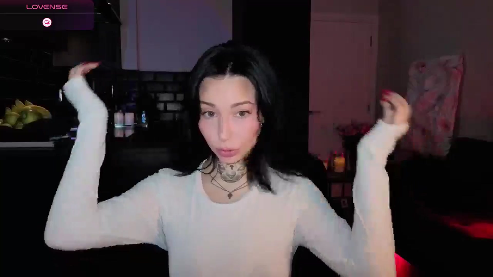 Gallery image thumbnail from Alice's myfreecams stream on, 12/25/2025, 09:20 image 4 of 20