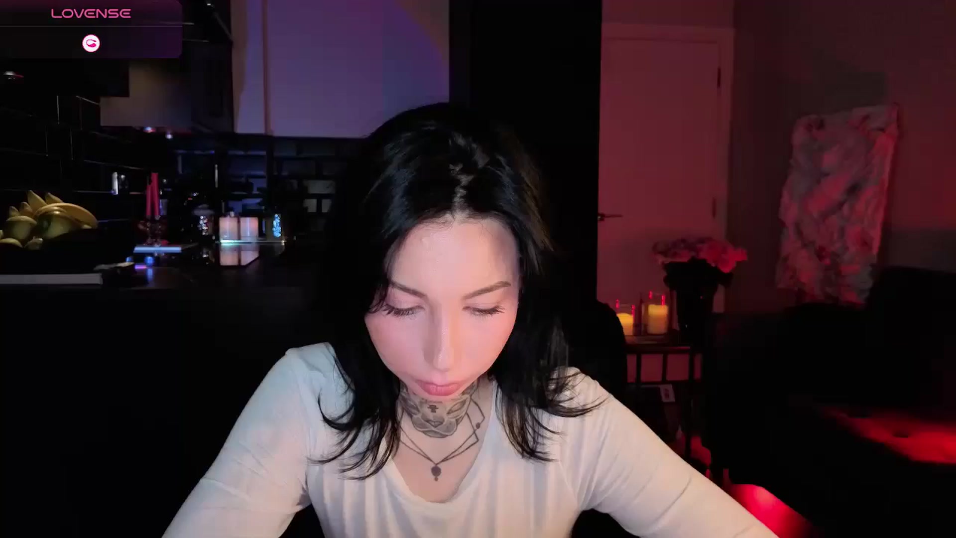 Gallery image thumbnail from Alice's myfreecams stream on, 12/25/2025, 09:20 image 7 of 20