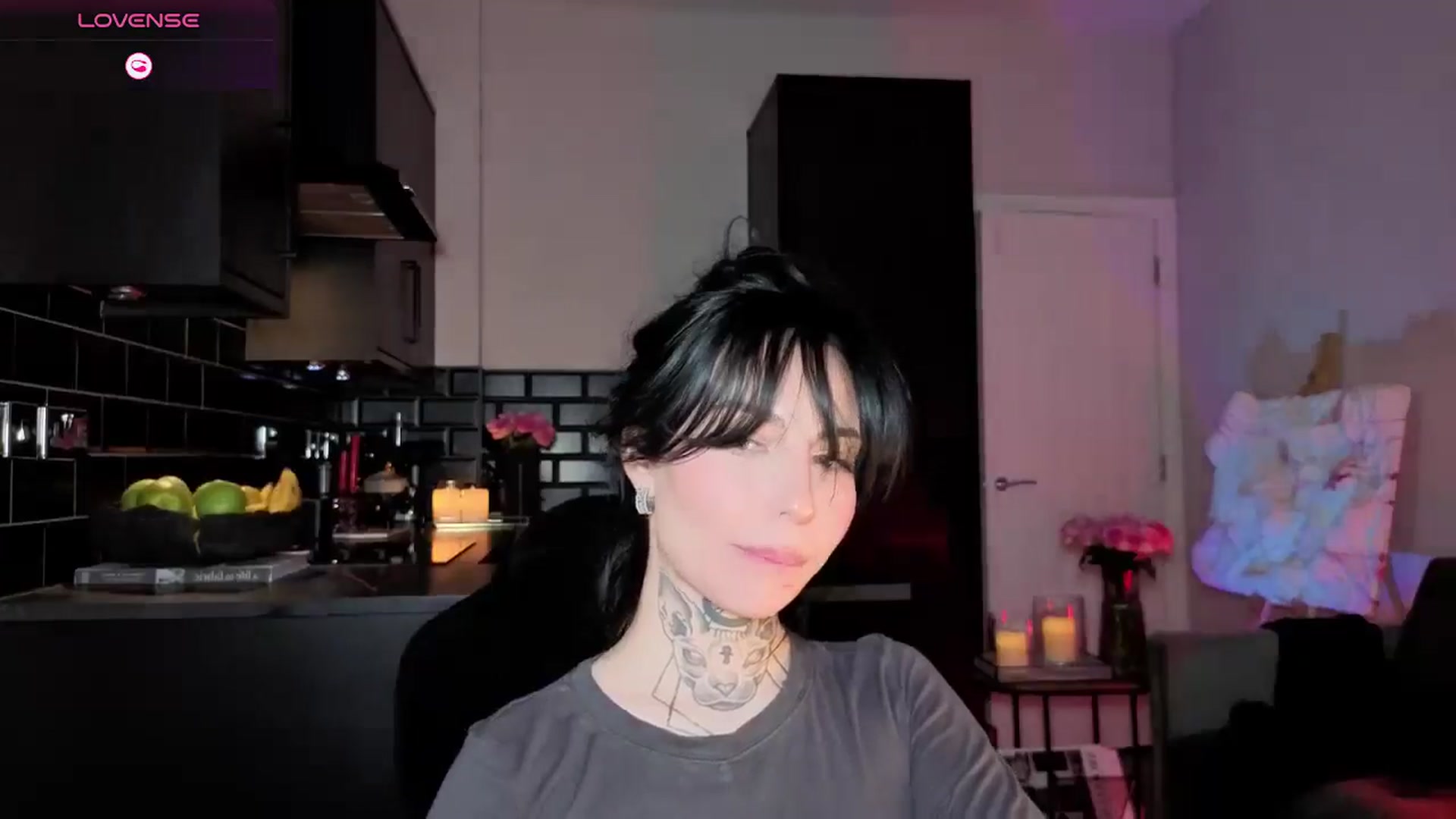 Gallery image thumbnail from Alice's myfreecams stream on, 12/30/2025, 10:06 image 15 of 20