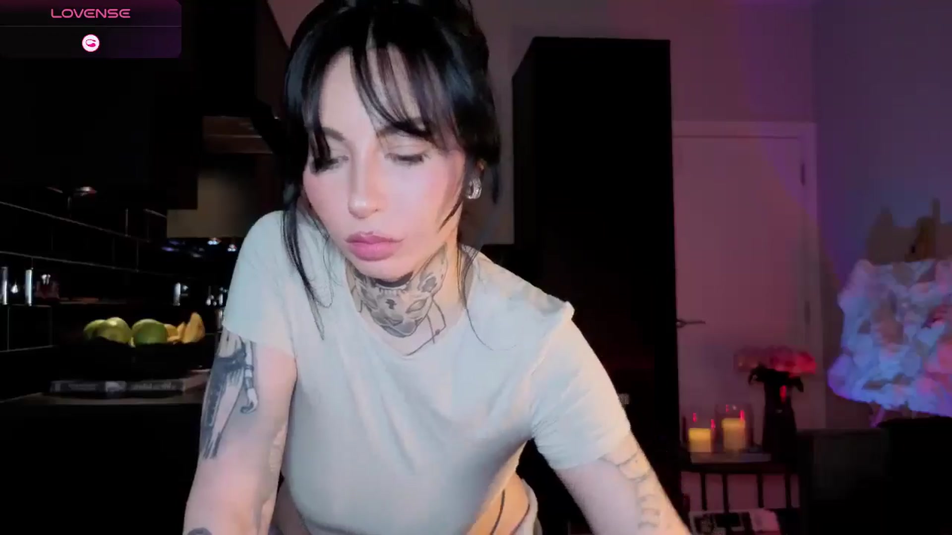 Gallery image thumbnail from Alice's myfreecams stream on, 12/30/2025, 10:06 image 4 of 20