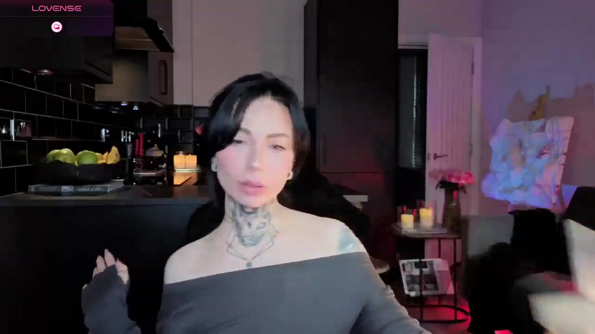 Gallery image thumbnail from Alice's myfreecams stream on, 12/30/2025, 10:53 image 9 of 20