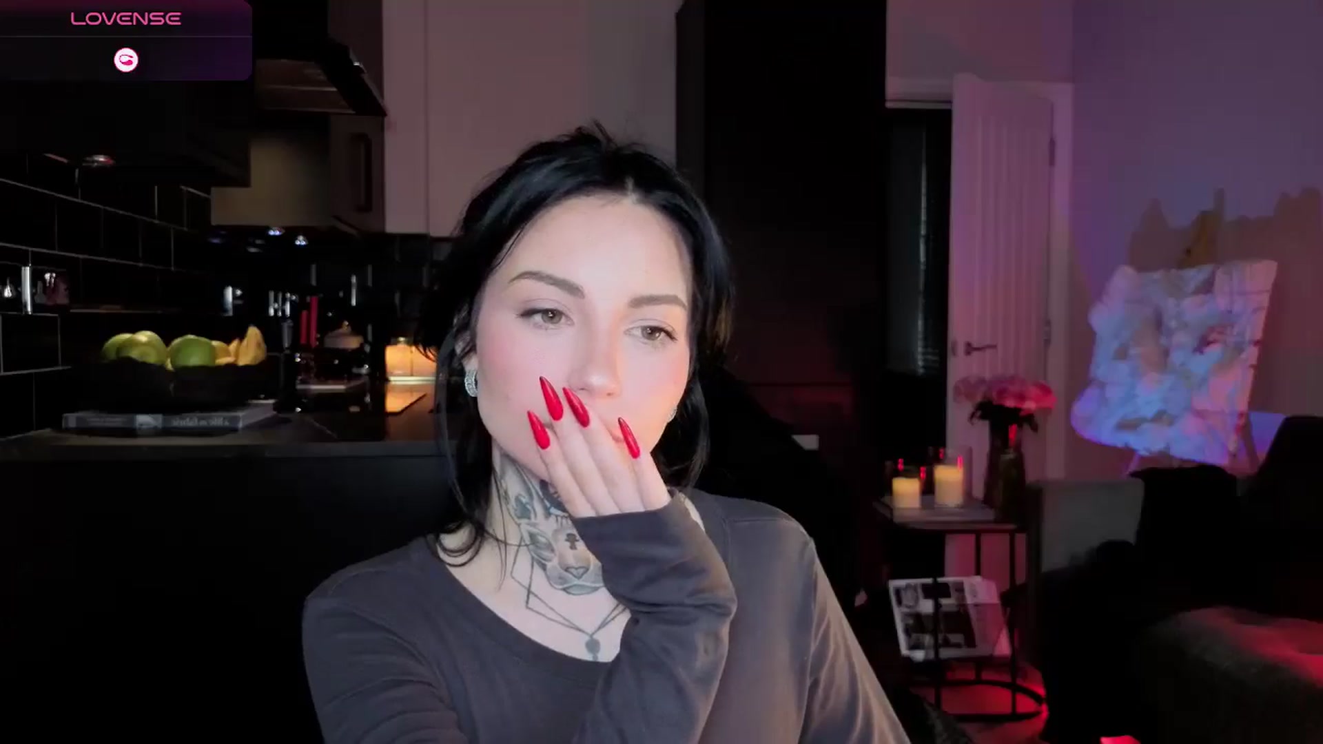 Gallery image thumbnail from Alice's myfreecams stream on, 12/30/2025, 10:53 image 15 of 20