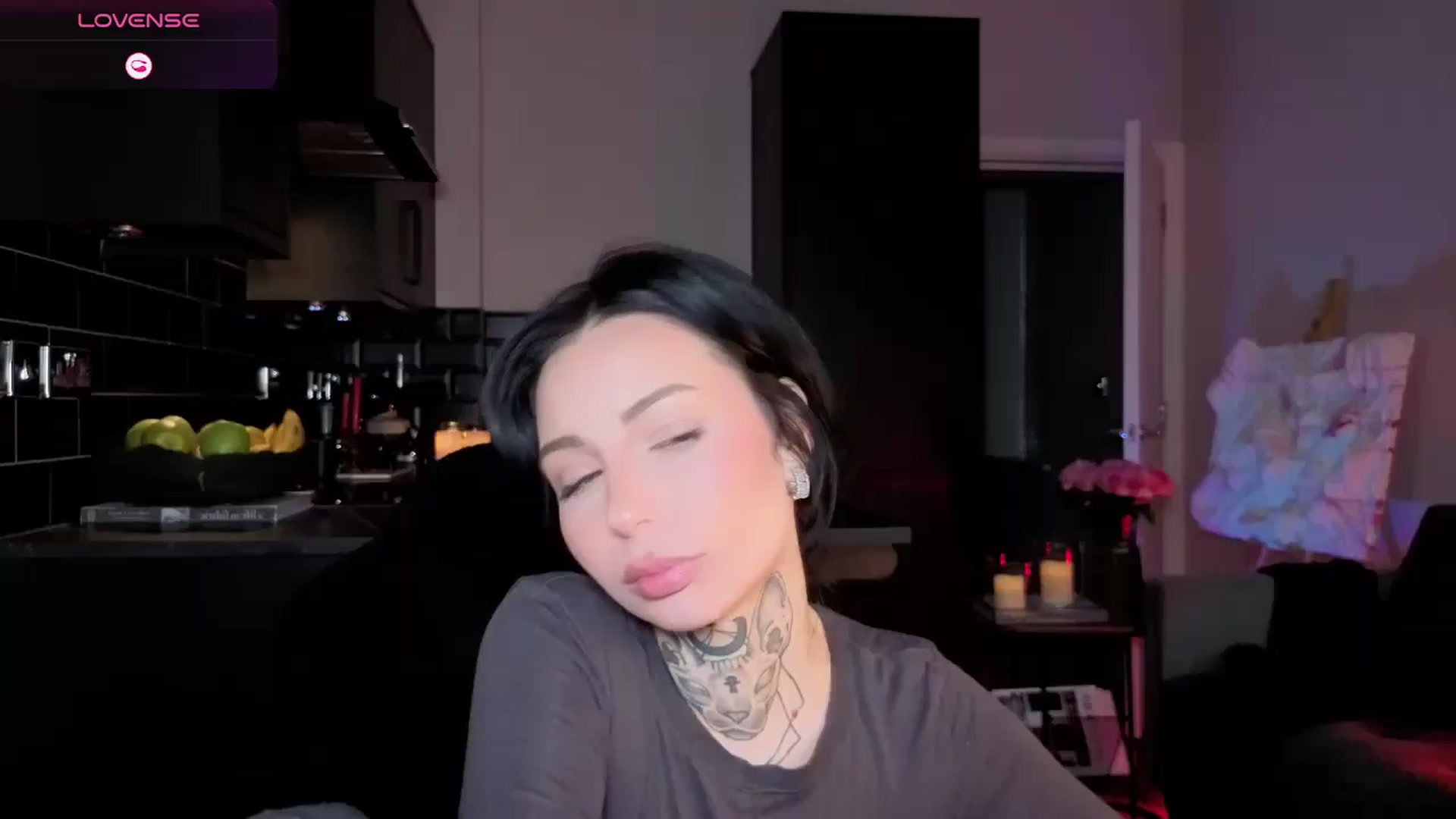 Gallery image thumbnail from Alice's myfreecams stream on, 12/30/2025, 11:42 image 8 of 20