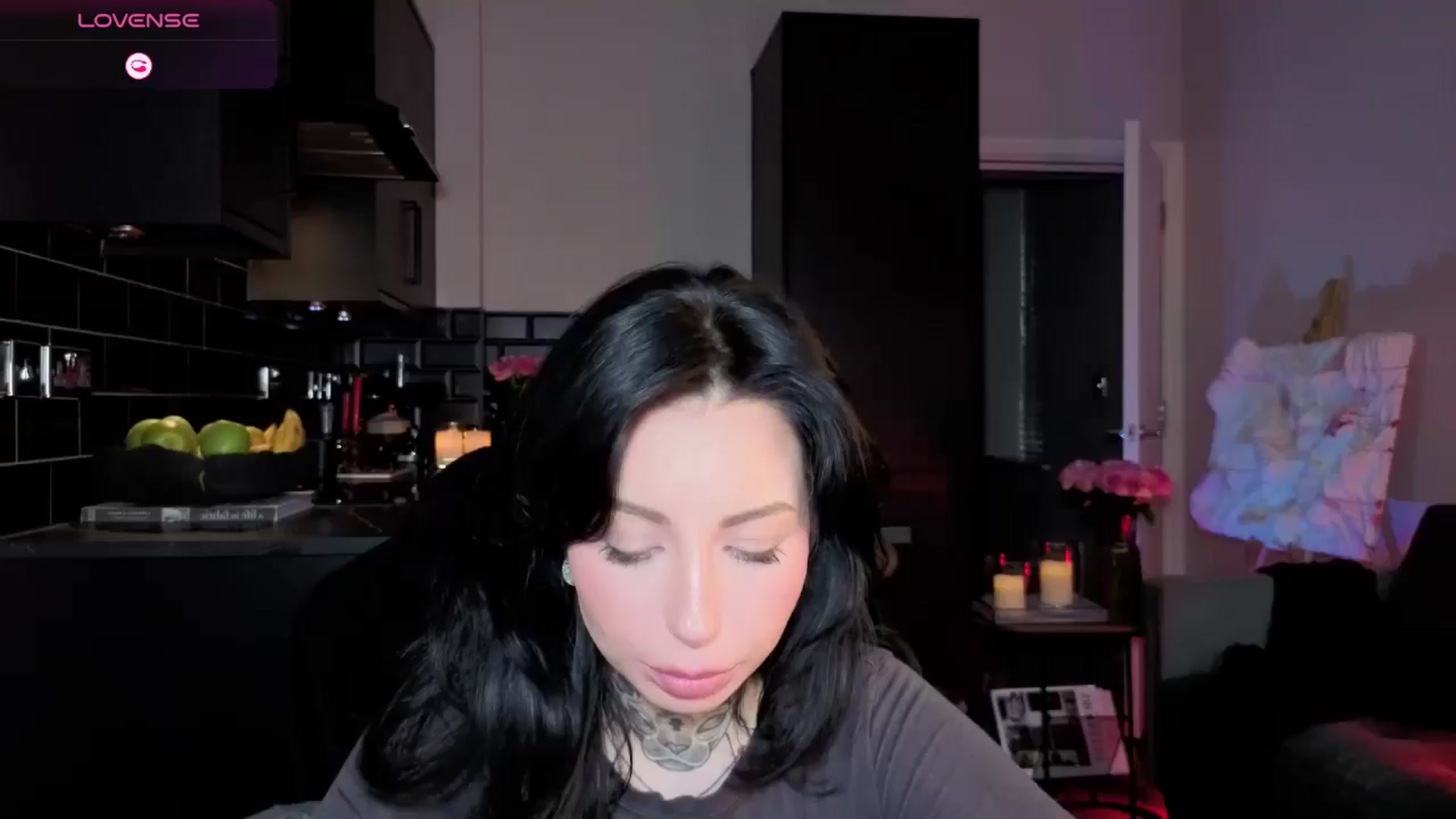 Gallery image thumbnail from Alice's myfreecams stream on, 12/30/2025, 12:06 image 1 of 20